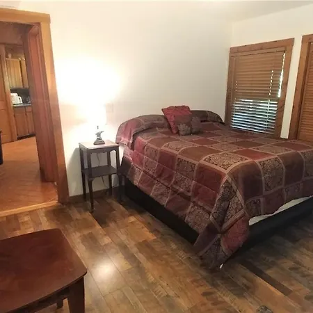 The Jive - Christophersriversidecabin Villa